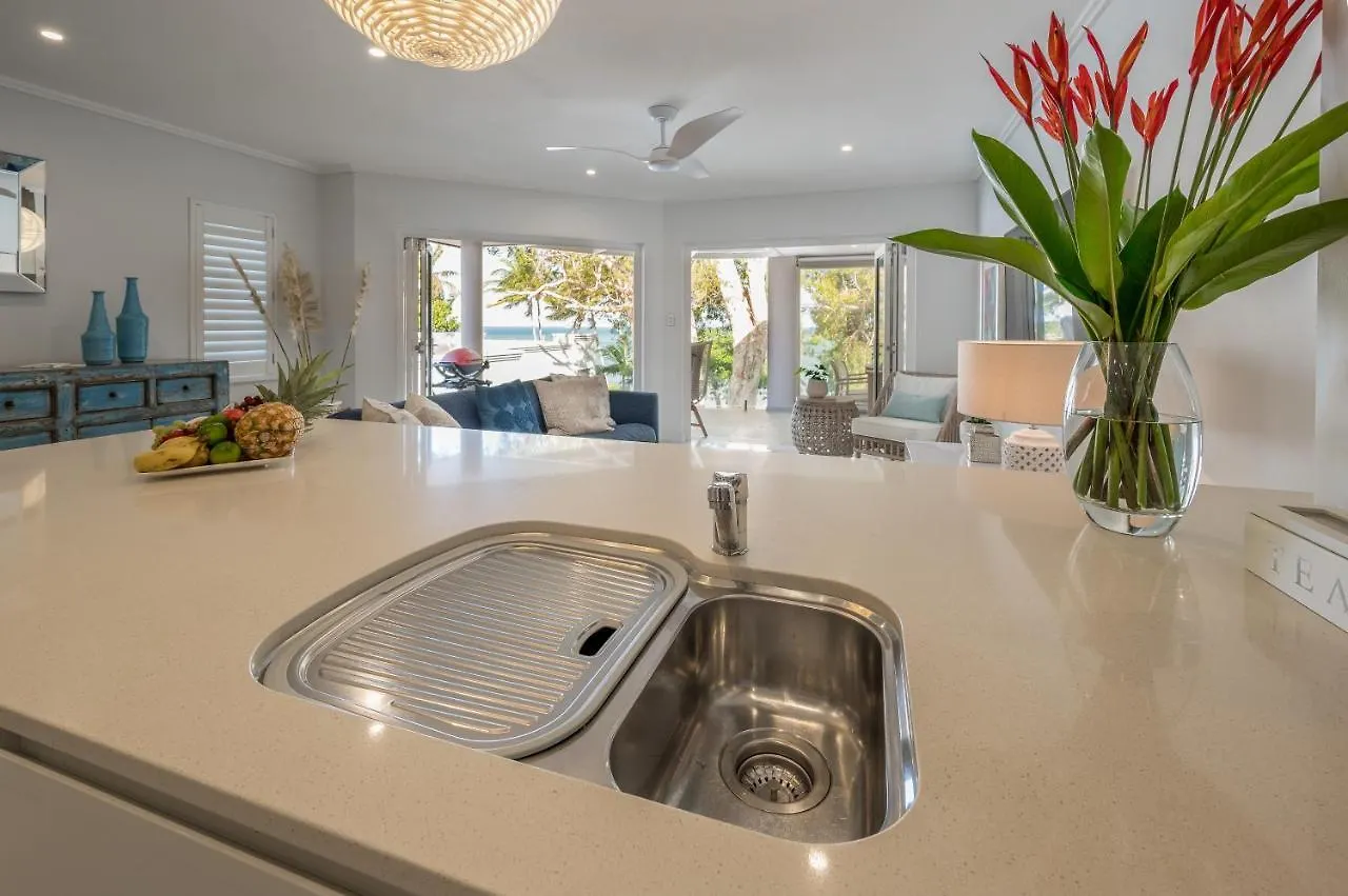 Coral Horizons Ocean View Apartments Palm Cove Australia