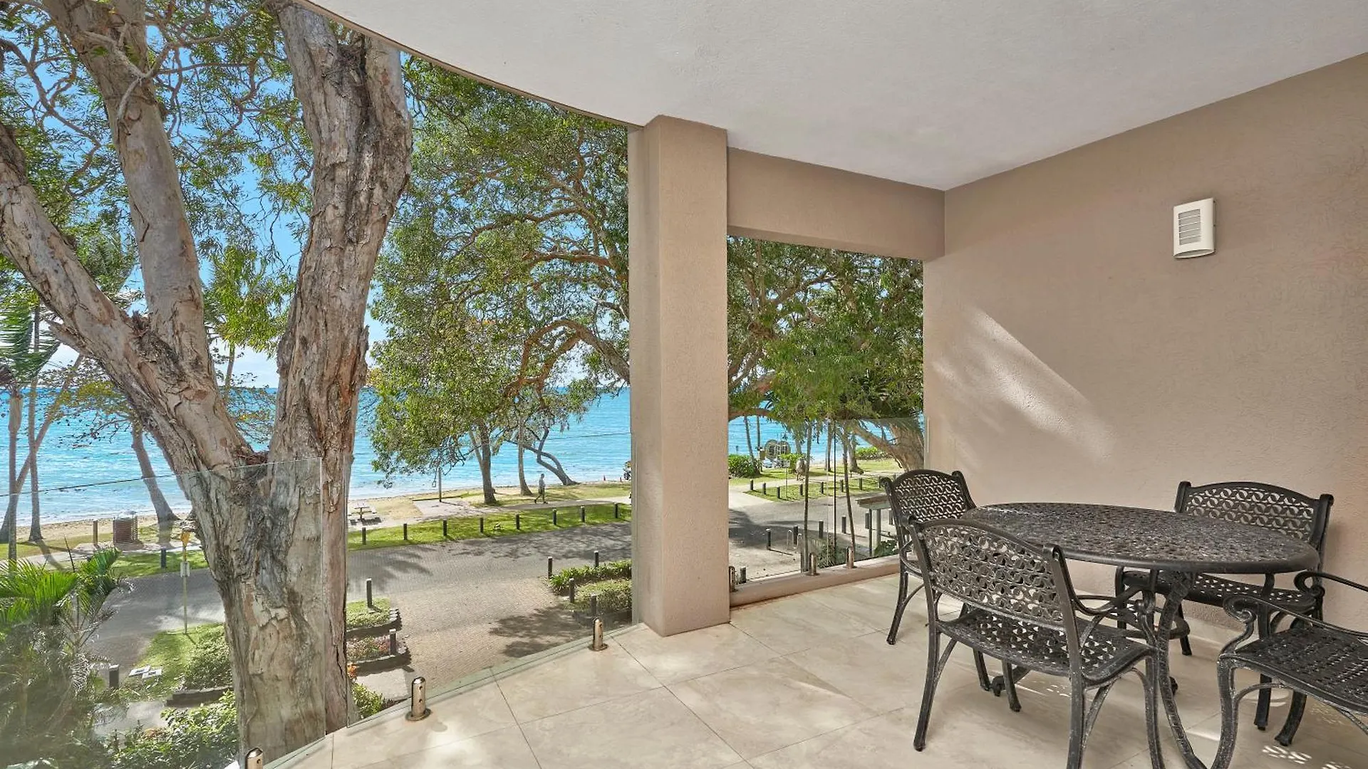 Coral Horizons Ocean View Apartments Palm Cove